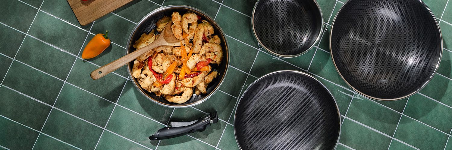 SADA GARNEK NA SAUTE S ODJÍMATNÝM RUKOJETEM 26CM