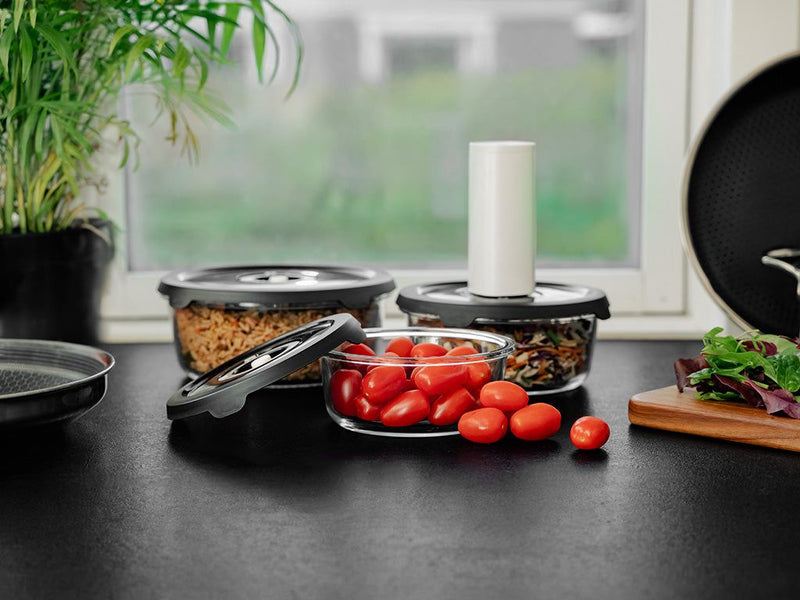 OKRĄGŁY SZKLANY POJEMNIK VACUUM – 930 ML