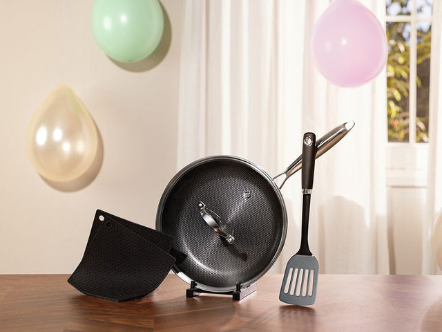 PODSTAWOWY ZESTAW PATELNI 28 CM - 1