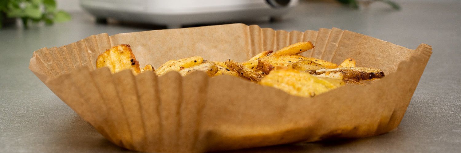 PAPIER DO PIECZENIA DO FRYTOWNICY BEZ OLEJU 23X23 CM - 50 SZTUK