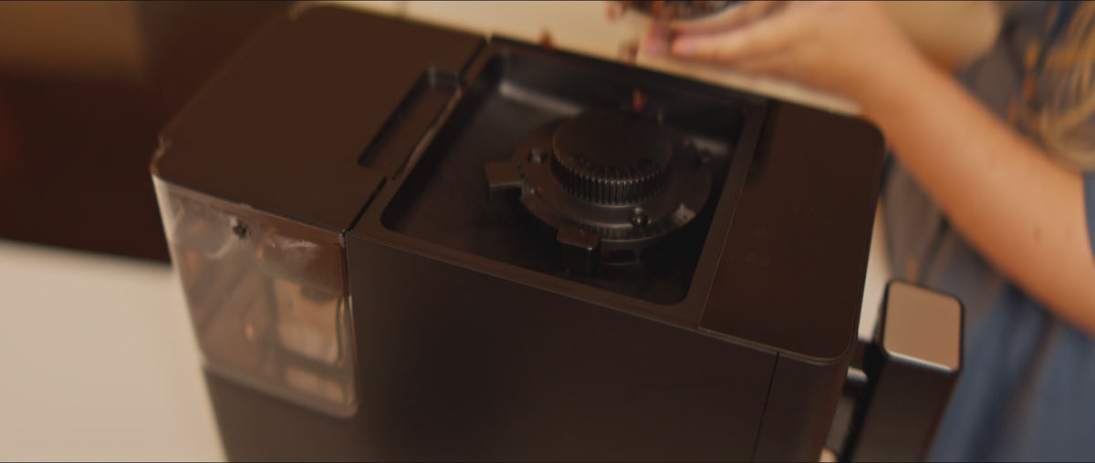 Indlæs video: 
Fuldautomatisk kaffemaskine